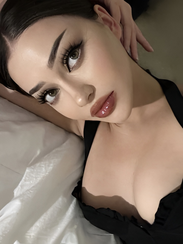 Виктория привлекальеная девушка из Пушкино цена от 2500 руб