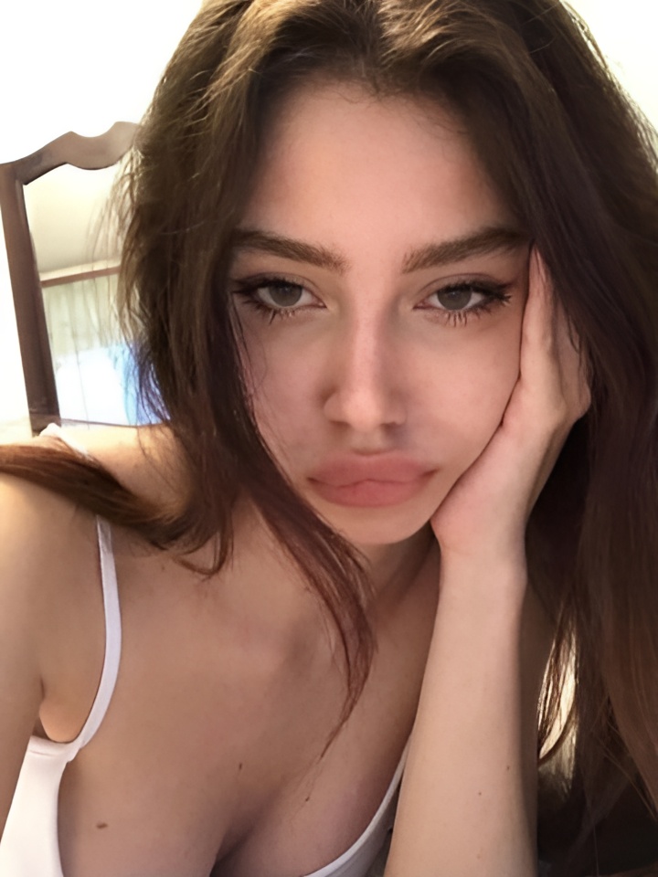 Индивидуалка Эмма, доступна для личного знакомства от 10000 руб